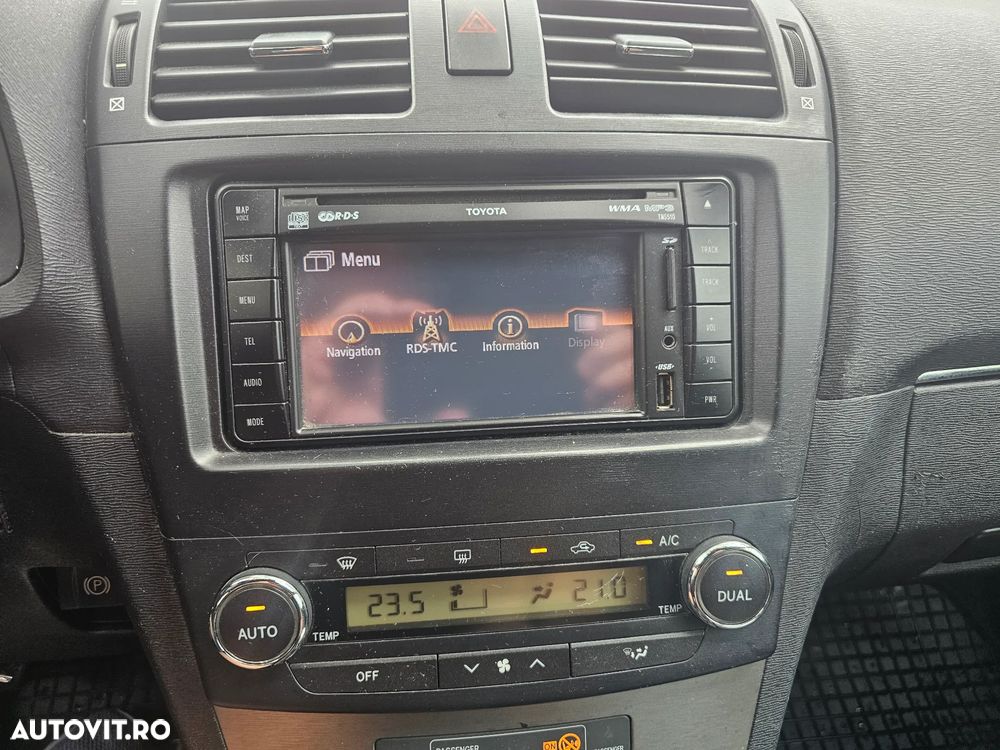 Toyota Avensis - 15