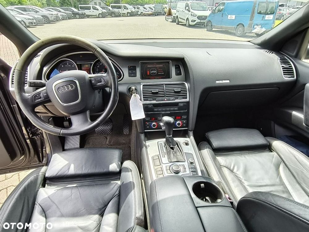 Audi Q7 - 12
