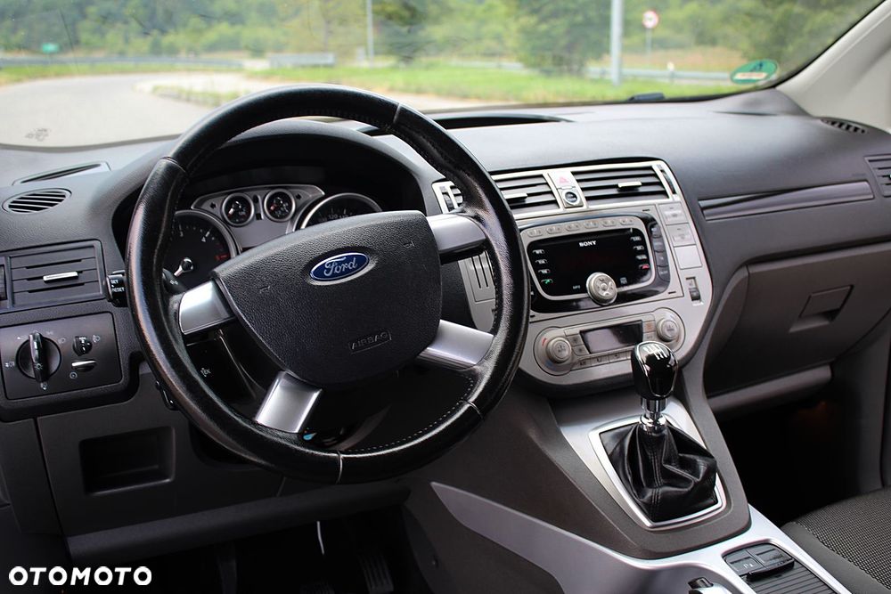 Ford Kuga 2.0 TDCi 4x4 Titanium - 18