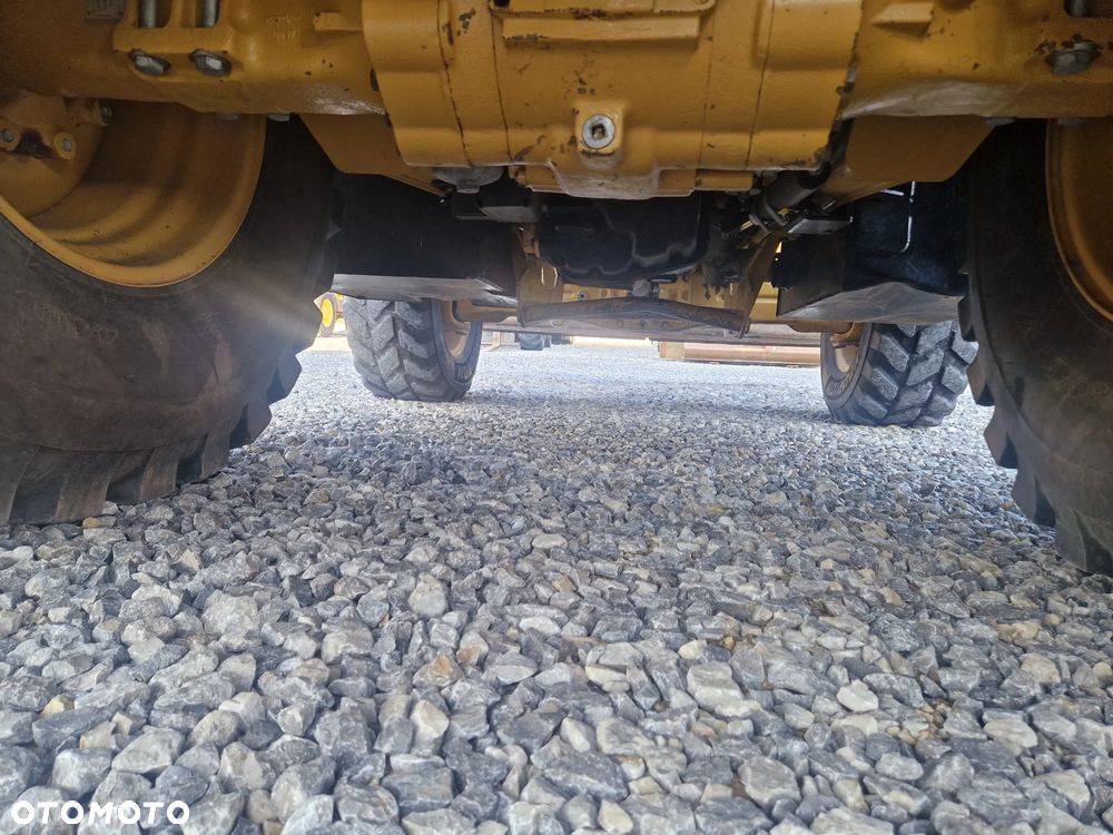 Caterpillar 432F2 - 27