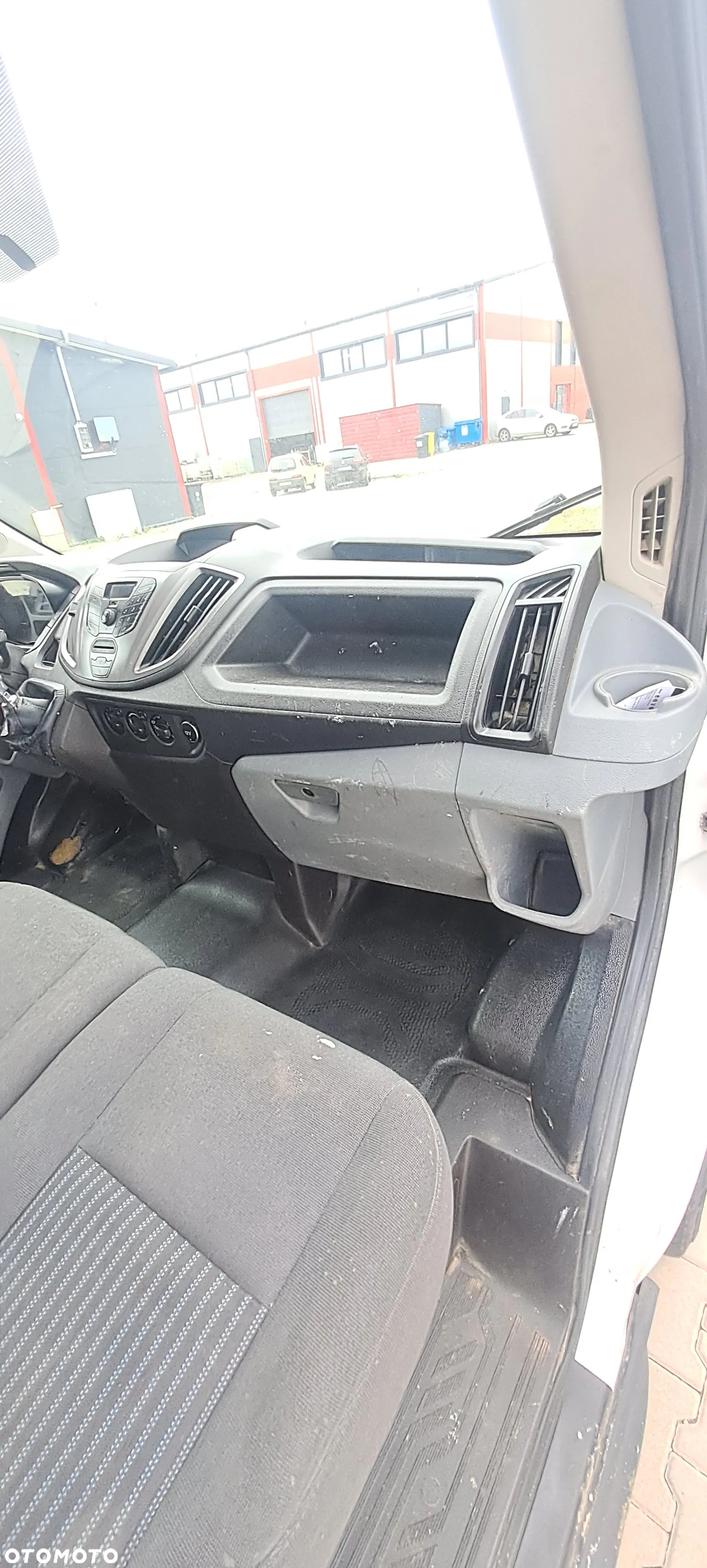 Ford Transit - 11