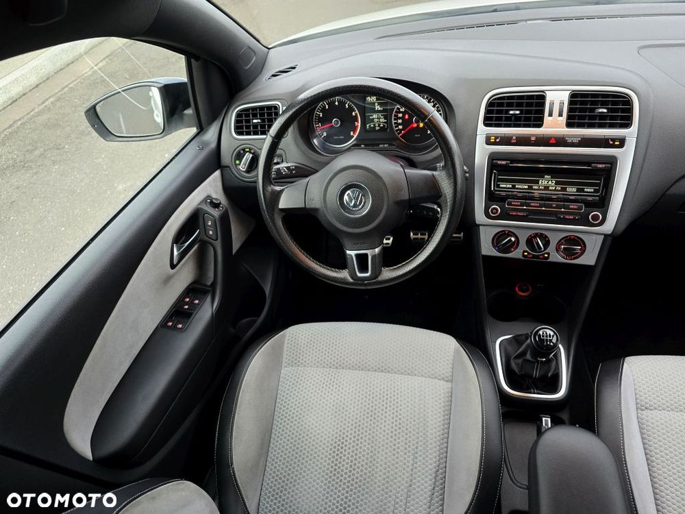 Volkswagen Polo 1.2 TSI Cross Urban White - 33