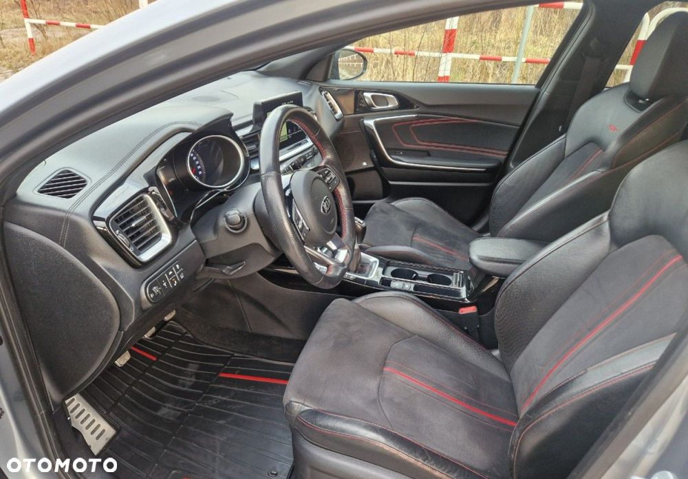 Kia ProCeed 1.6 T-GDI GT - 18