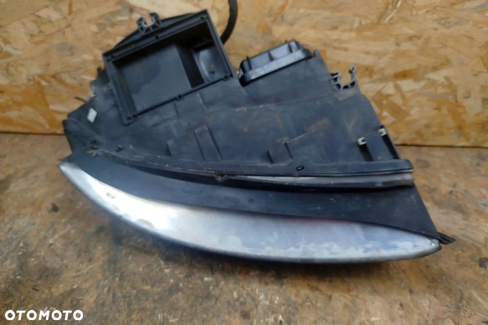 lampa przód lewa Valeo reflektor do Audi A4 B6 00- przednia reflektor - 6