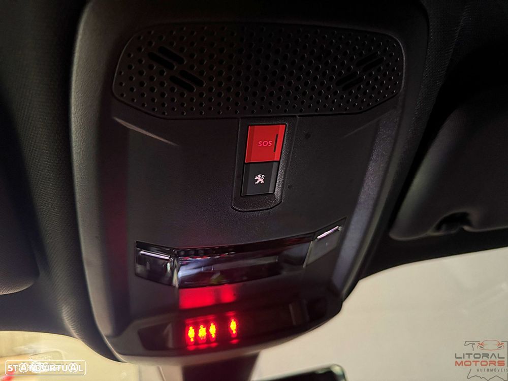 Peugeot 2008 1.2 PureTech GT Line - 22