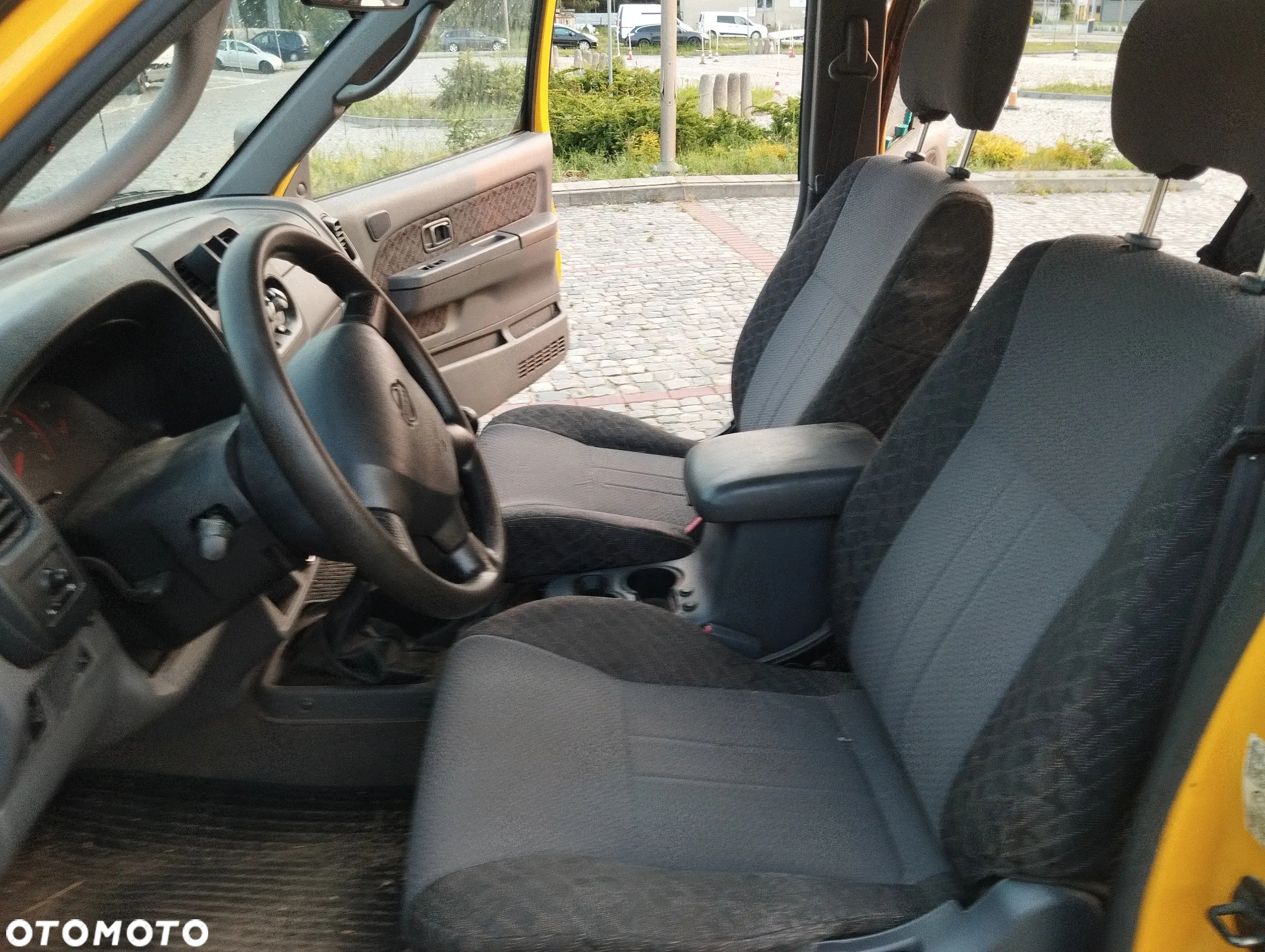 Nissan Pathfinder 3.3 V6 - 10