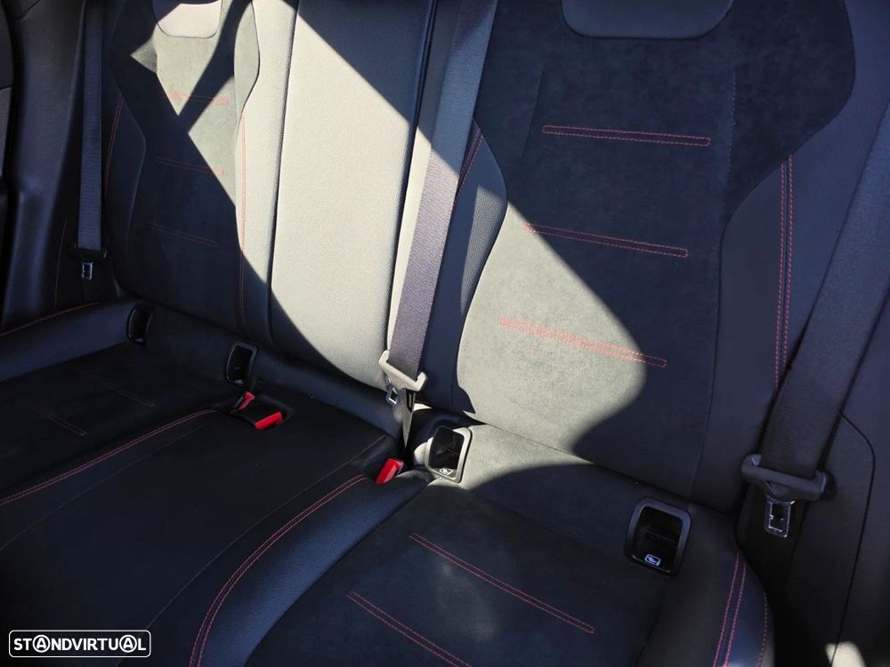 Mercedes-Benz GLA 250 e AMG Line - 11