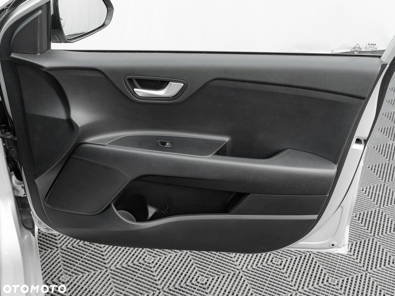 Kia Rio 1.2 M - 31