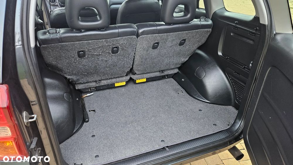 Toyota RAV4 D-4D 4x4 - 18