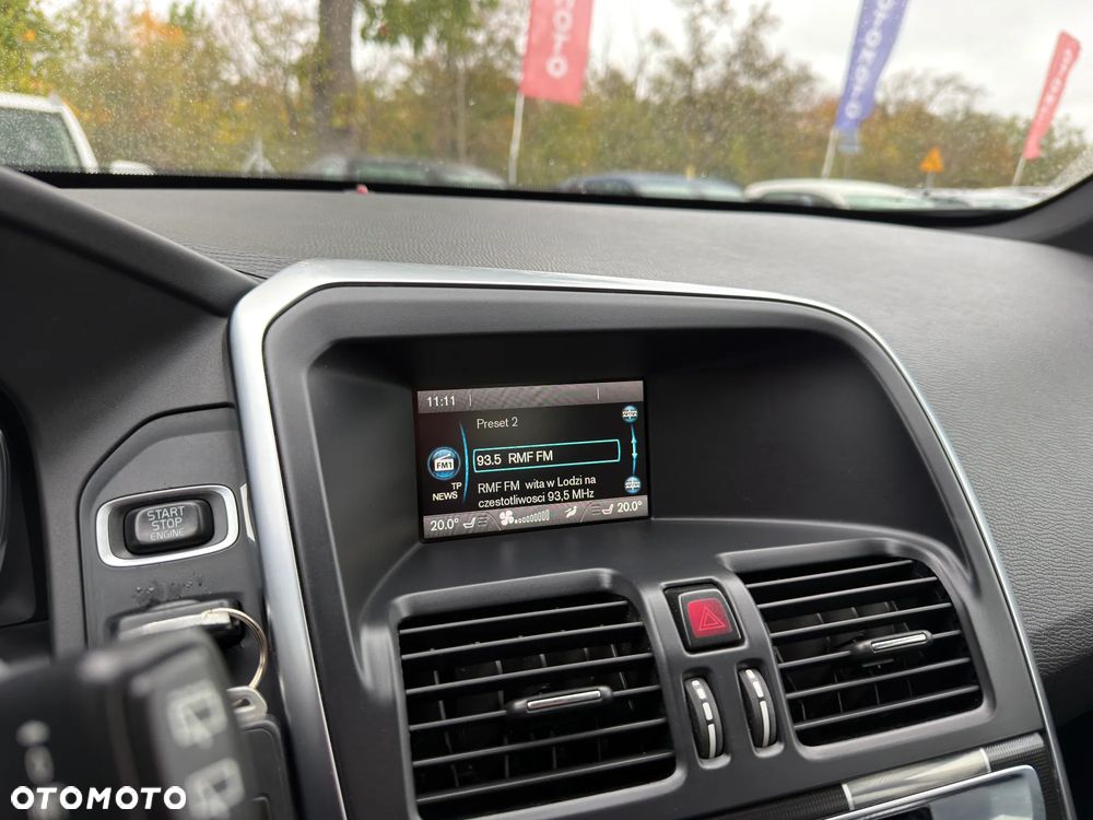 Volvo XC 60 D4 AWD R-Design - 35