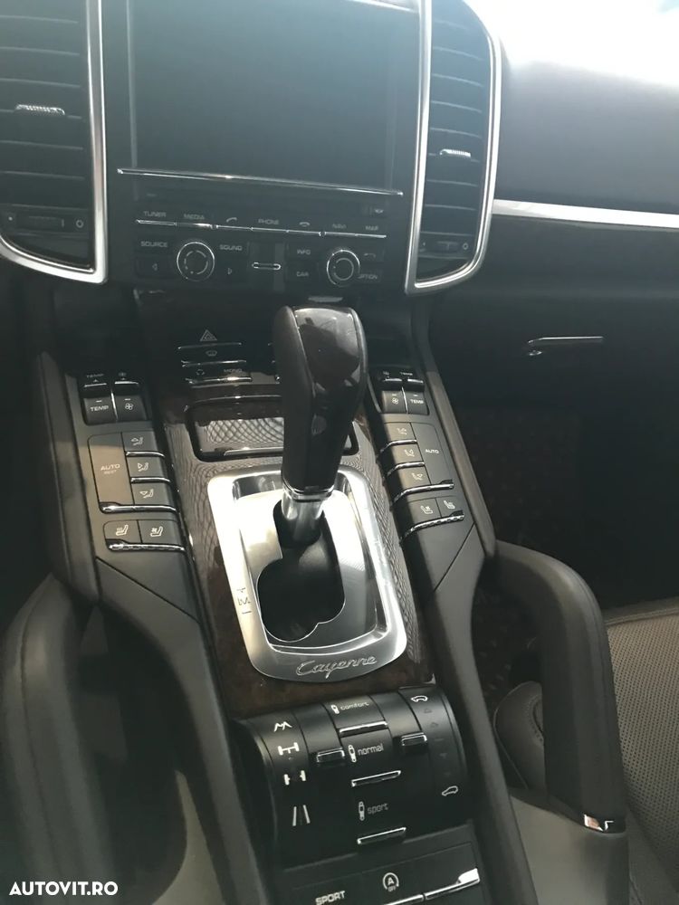 Porsche Cayenne 4.8 GTS - 7