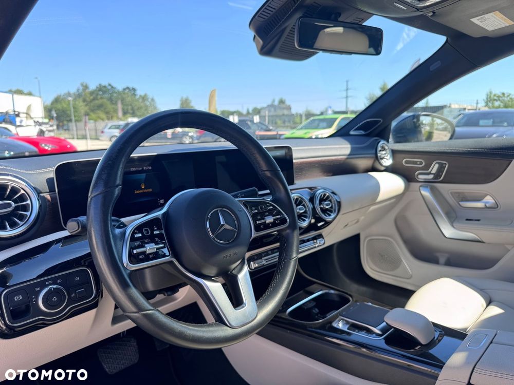 Mercedes-Benz CLA - 11