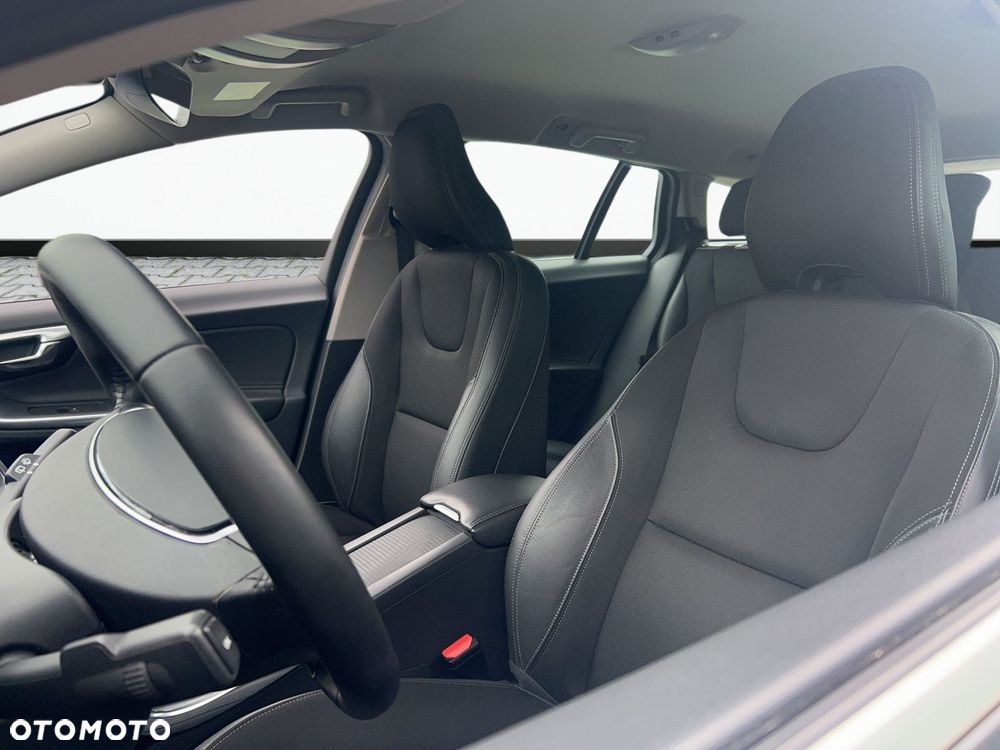 Volvo V60 - 14
