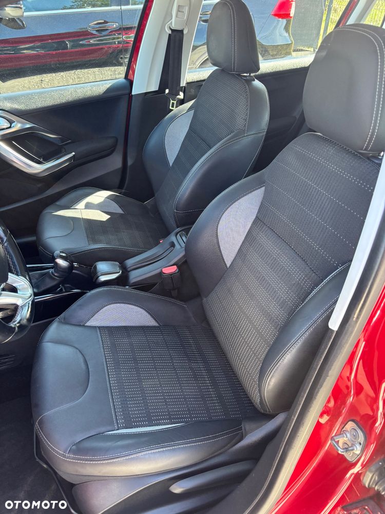 Peugeot 2008 PureTech 110 Stop&Start Allure - 11