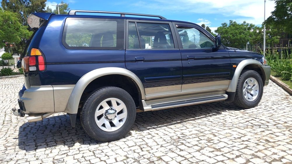 Mitsubishi Pajero Sport 2.5 TD GLS - 8