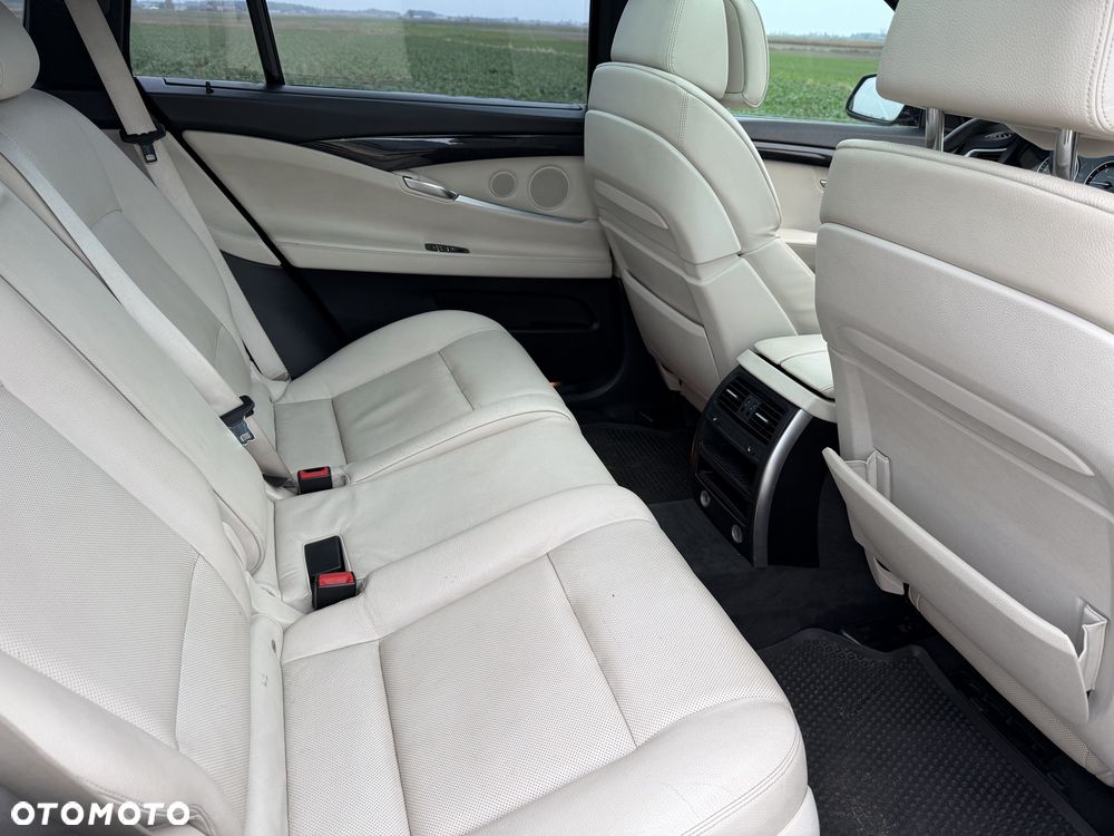BMW 5GT - 7