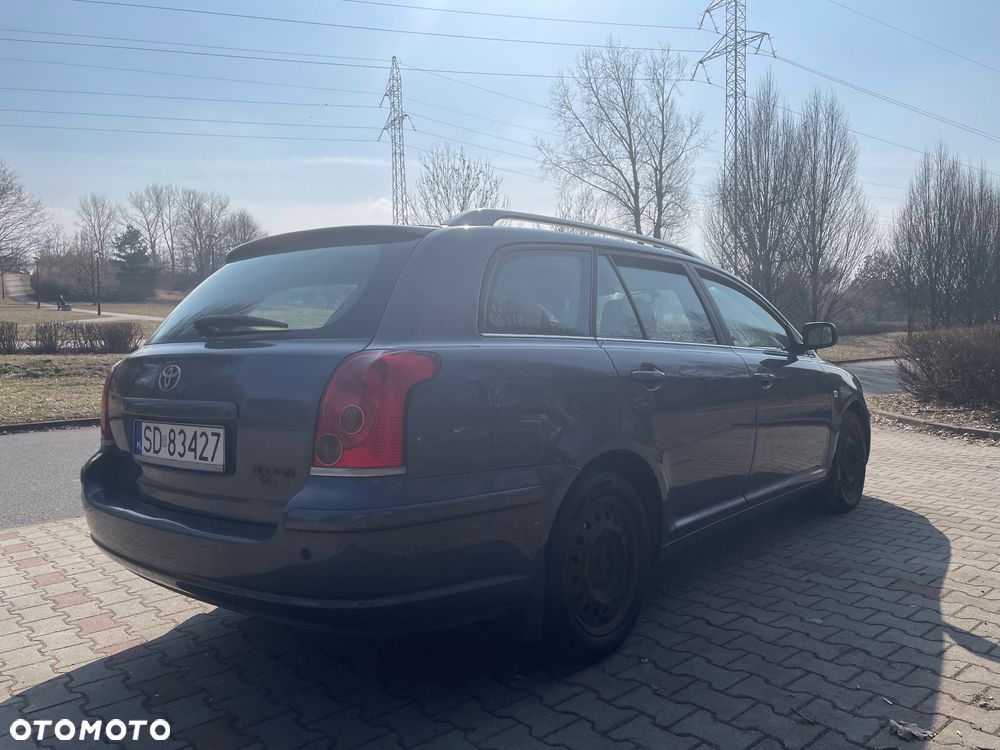 Toyota Avensis 2.2 D-4D Executive - 4