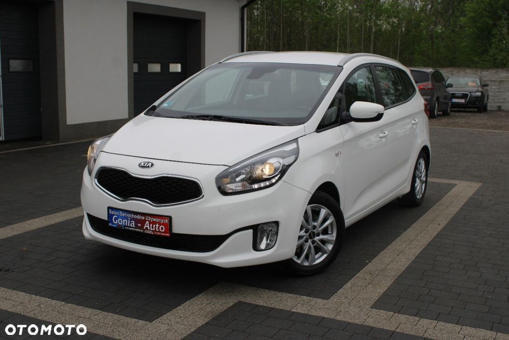 Kia Carens - 2