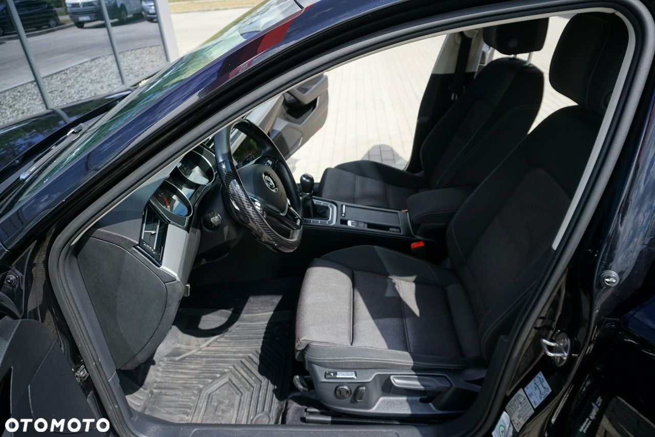 Volkswagen Passat Variant 2.0 TDI (BlueMotion Technology) Comfortline - 12