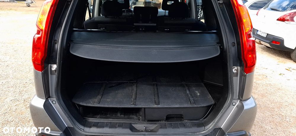 Nissan X-Trail 2.0 dCi 4x4 DPF LE - 21