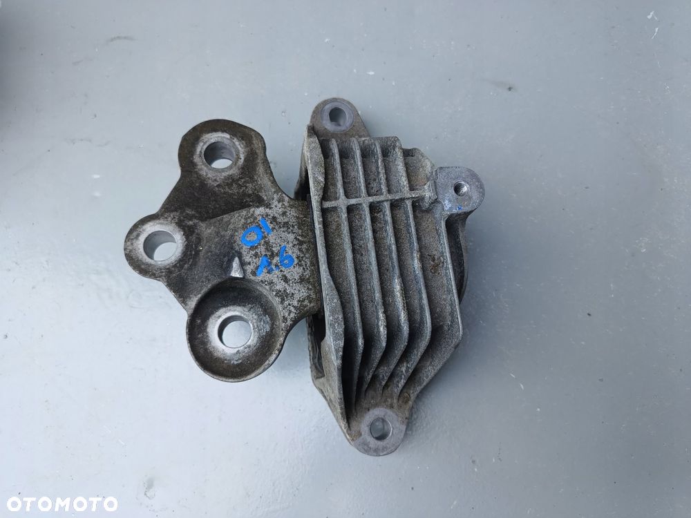 opel insignia b 17r-> 1.6 cdti łapa poduszka skrzyni biegów 84163337 - 1