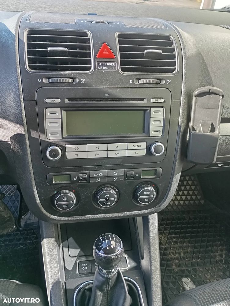 Volkswagen Golf 1.9 TDI DPF Comfortline BlueMotion - 8