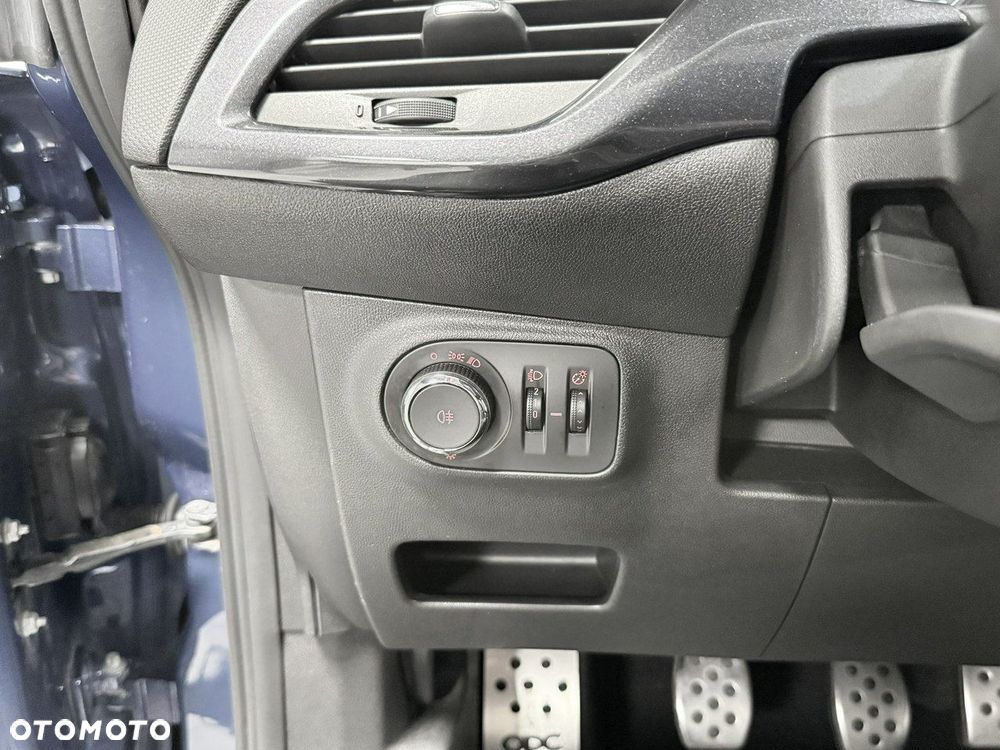 Opel Corsa 1.6 Turbo OPC - 38