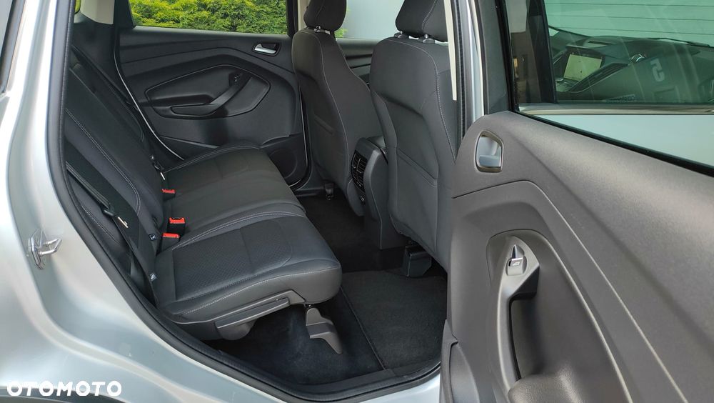 Ford Kuga - 28