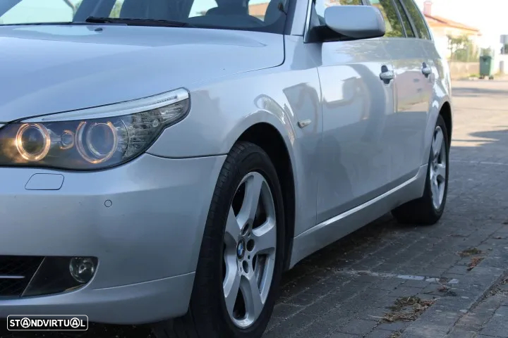 BMW 530 d xDrive Touring Aut. Edition Exclusive - 2