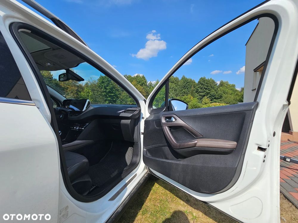 Peugeot 2008 e-HDi FAP 115 STOP & START Allure - 5