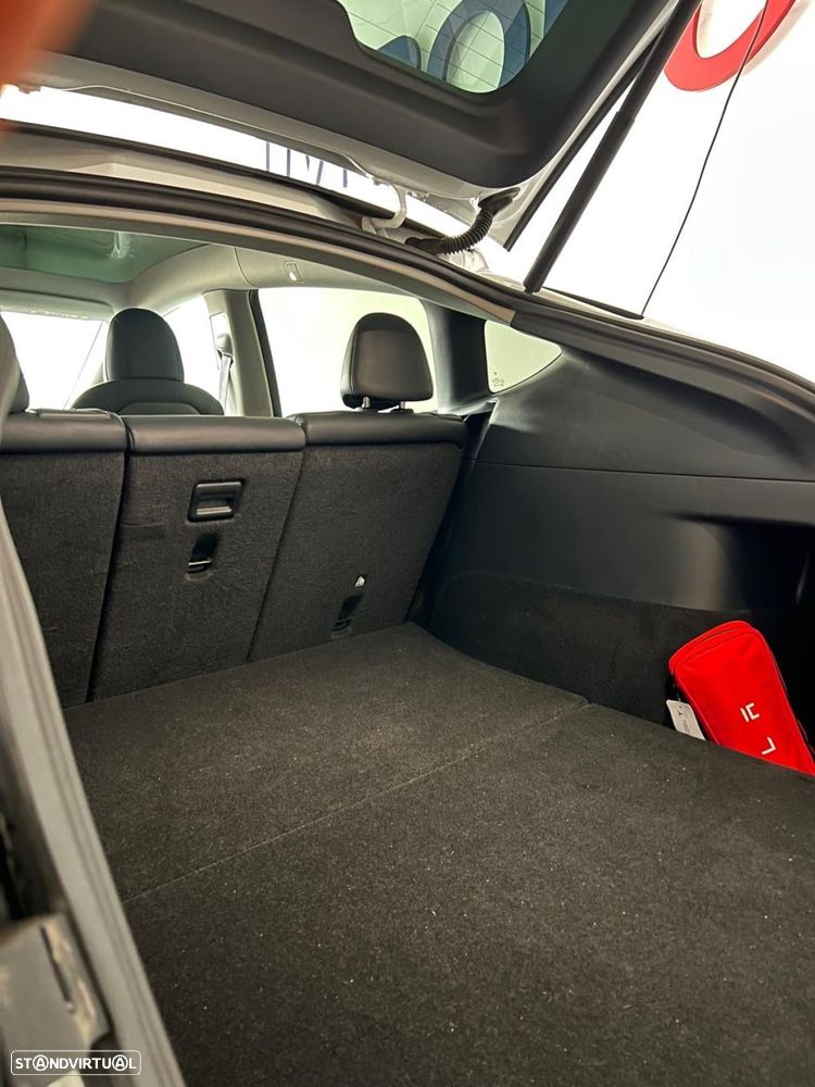 Tesla Model Y Long Range Dual Motor AWD - 15