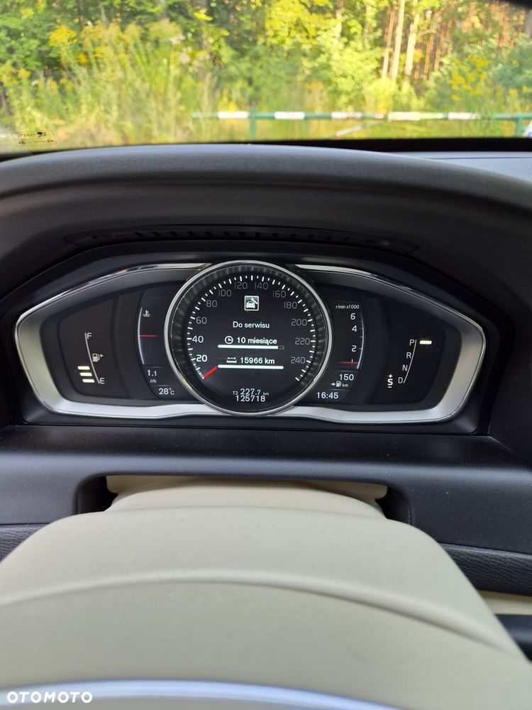 Volvo XC 60 T6 Drive-E Momentum - 23
