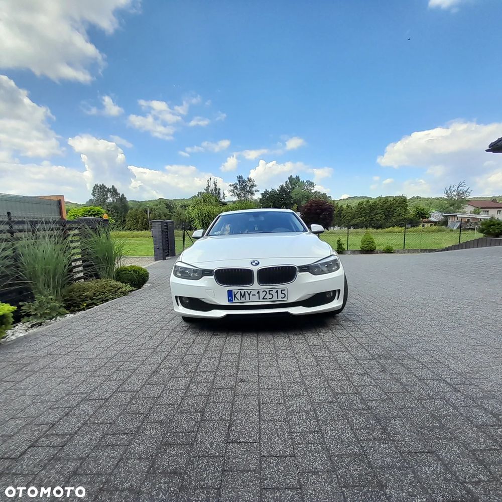 BMW Seria 3 318d - 3