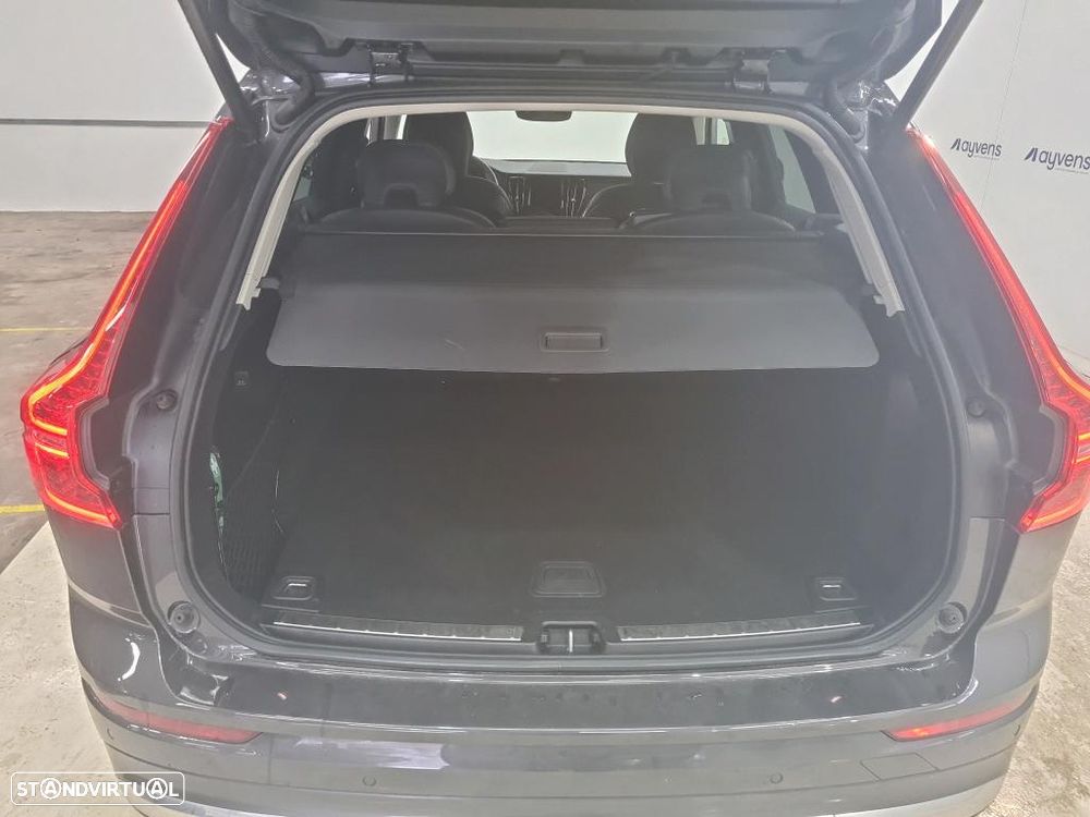 Volvo XC 60 2.0 B4 Plus Bright - 10