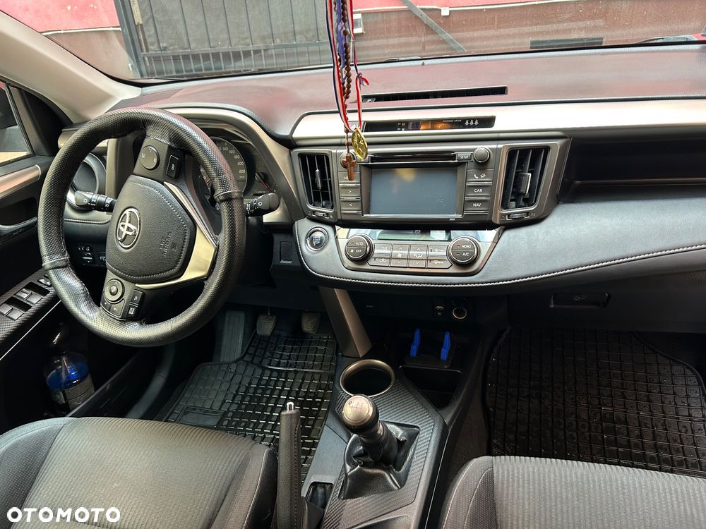 Toyota RAV4 2.0 D-4D Premium - 11