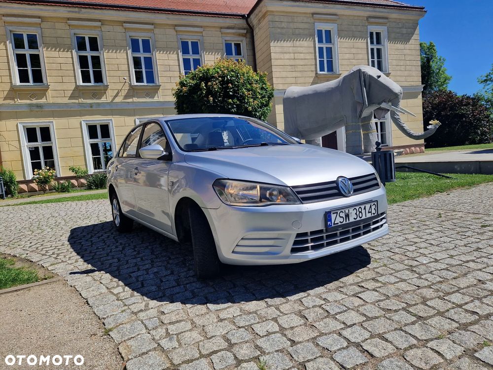 Volkswagen Jetta - 1