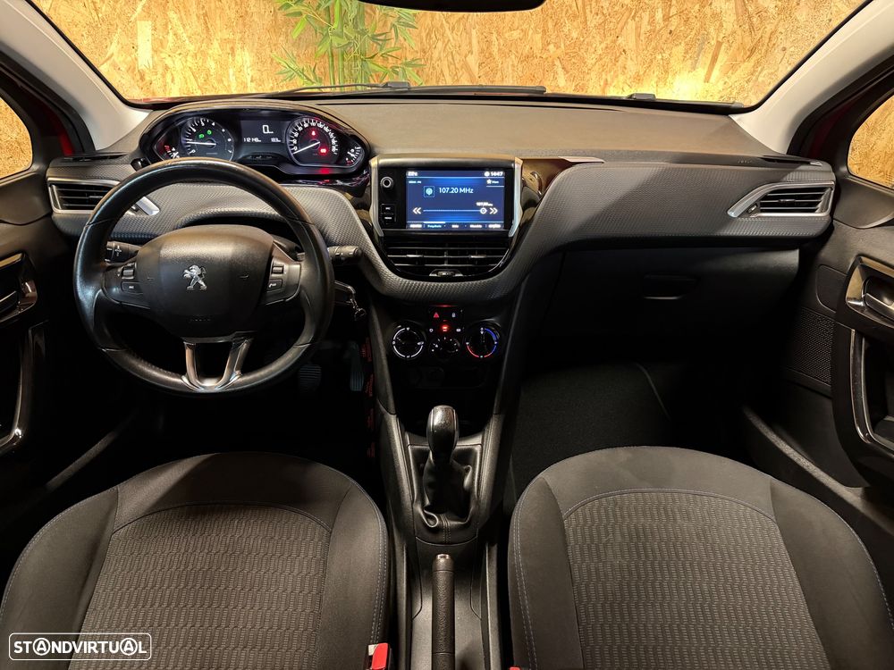 Peugeot 208 82 PureTech Style - 12
