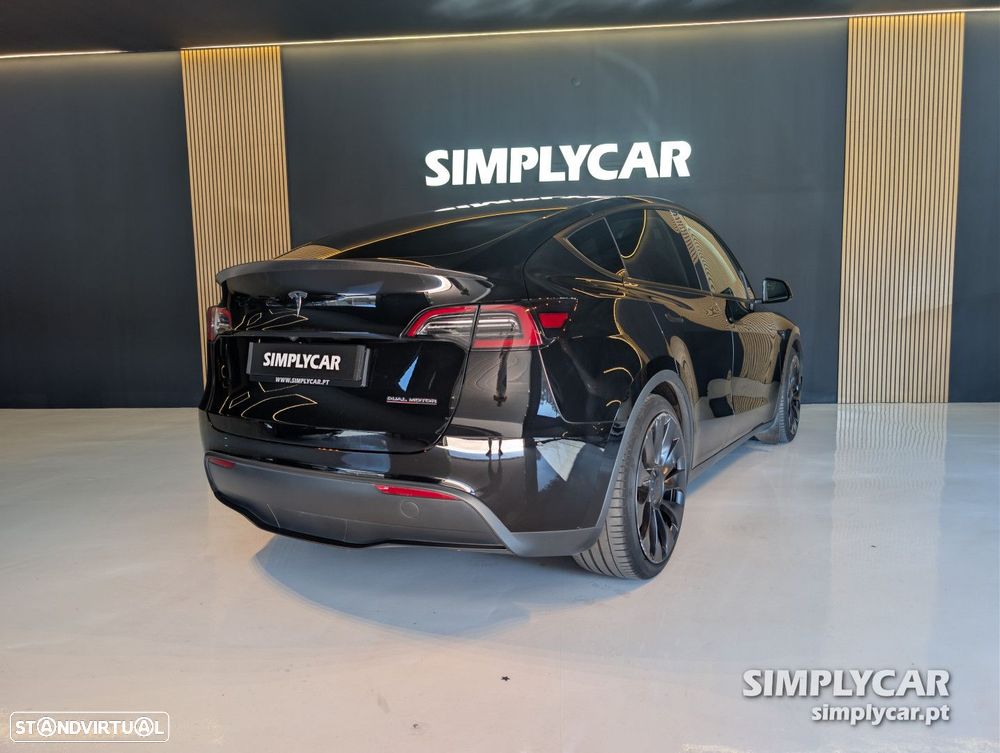 Tesla Model Y 2023 photo 4