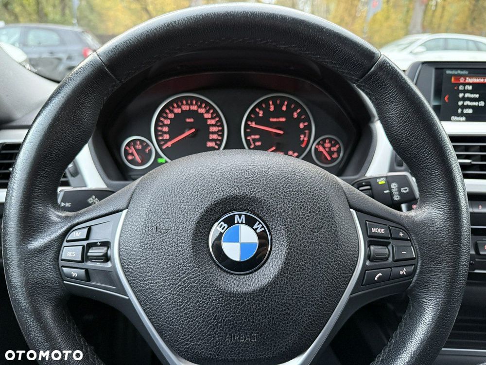 BMW Seria 3 318i GPF - 15