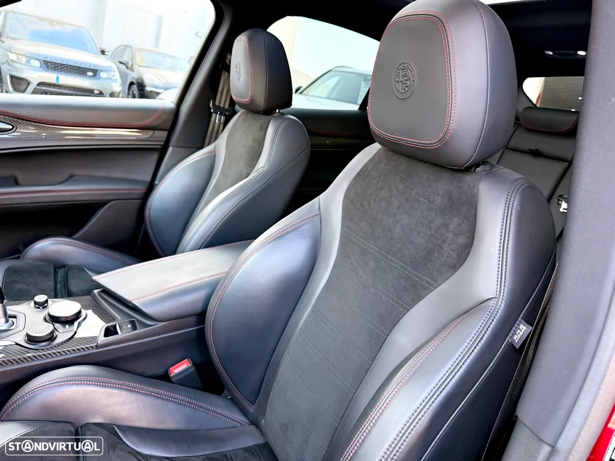 Alfa Romeo Stelvio 2.9 T Quadrifoglio Q4 - 23