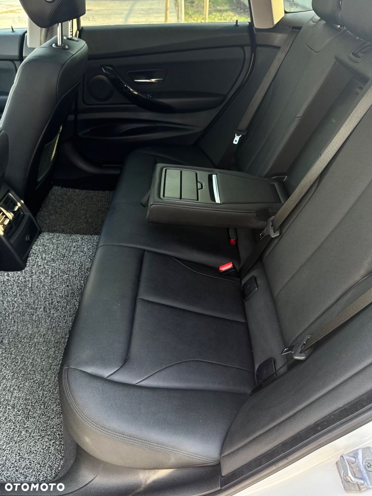 BMW 3GT 320d Luxury Line - 20