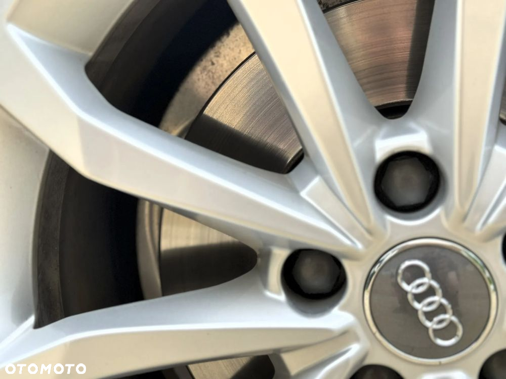 Audi A4 35 TDI S tronic - 14
