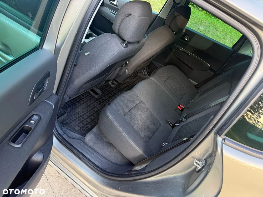 Peugeot 3008 HDi FAP 115 Style - 16