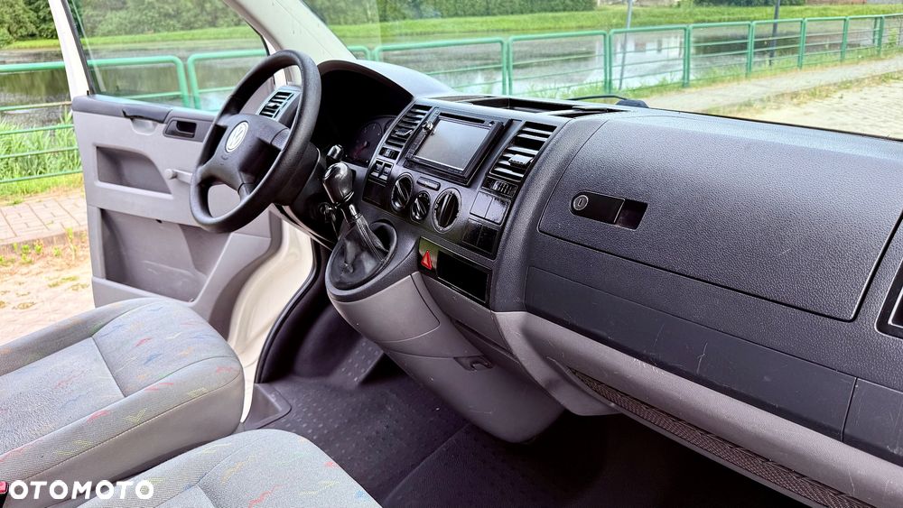 Volkswagen TRANSPORTER T5 1.9TDI - 26