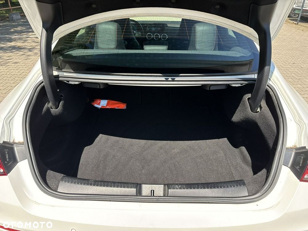 Mercedes-Benz CLA 200 7G-DCT AMG Line - 21