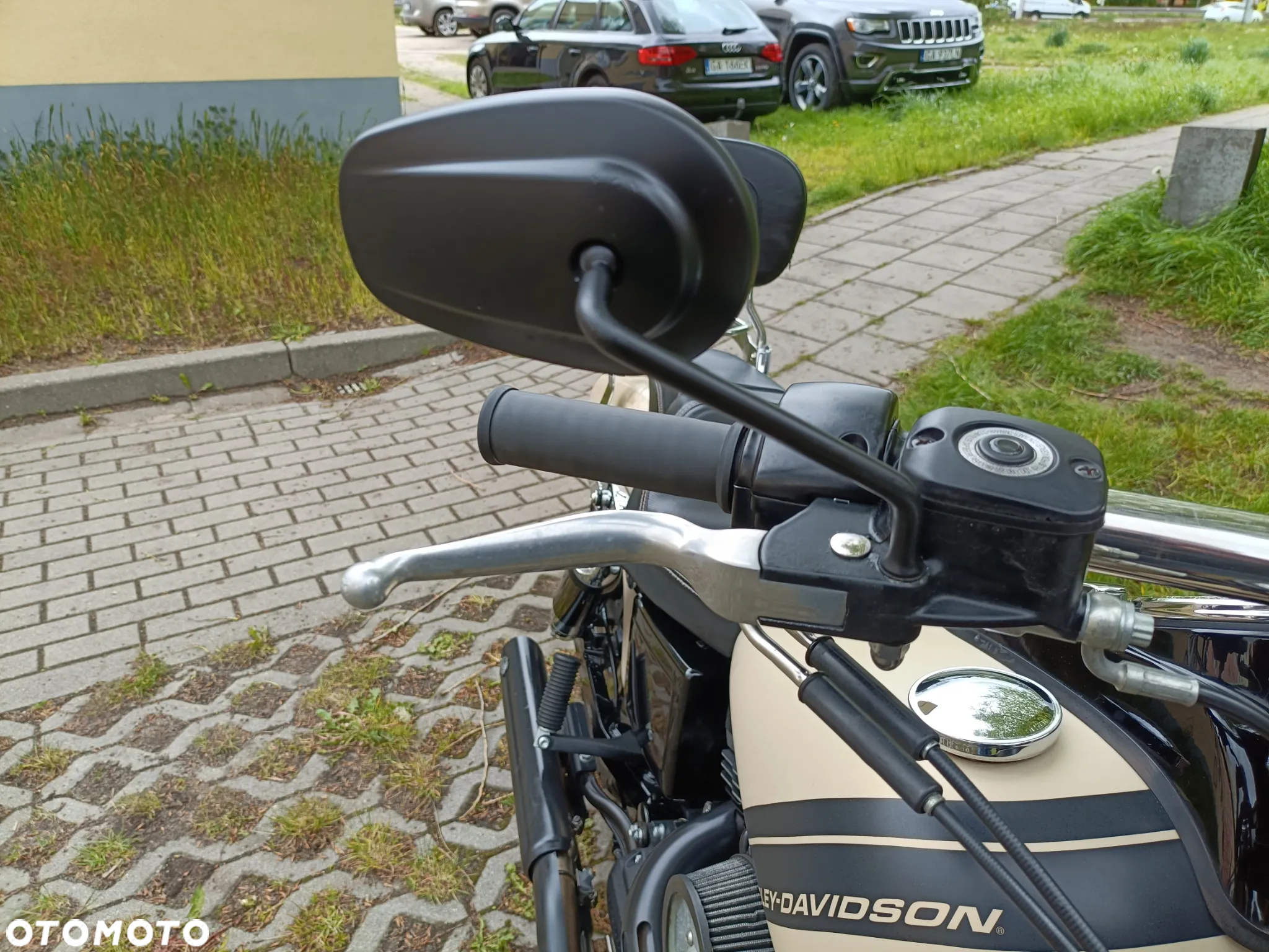 Harley-Davidson Dyna Fat Bob - 25