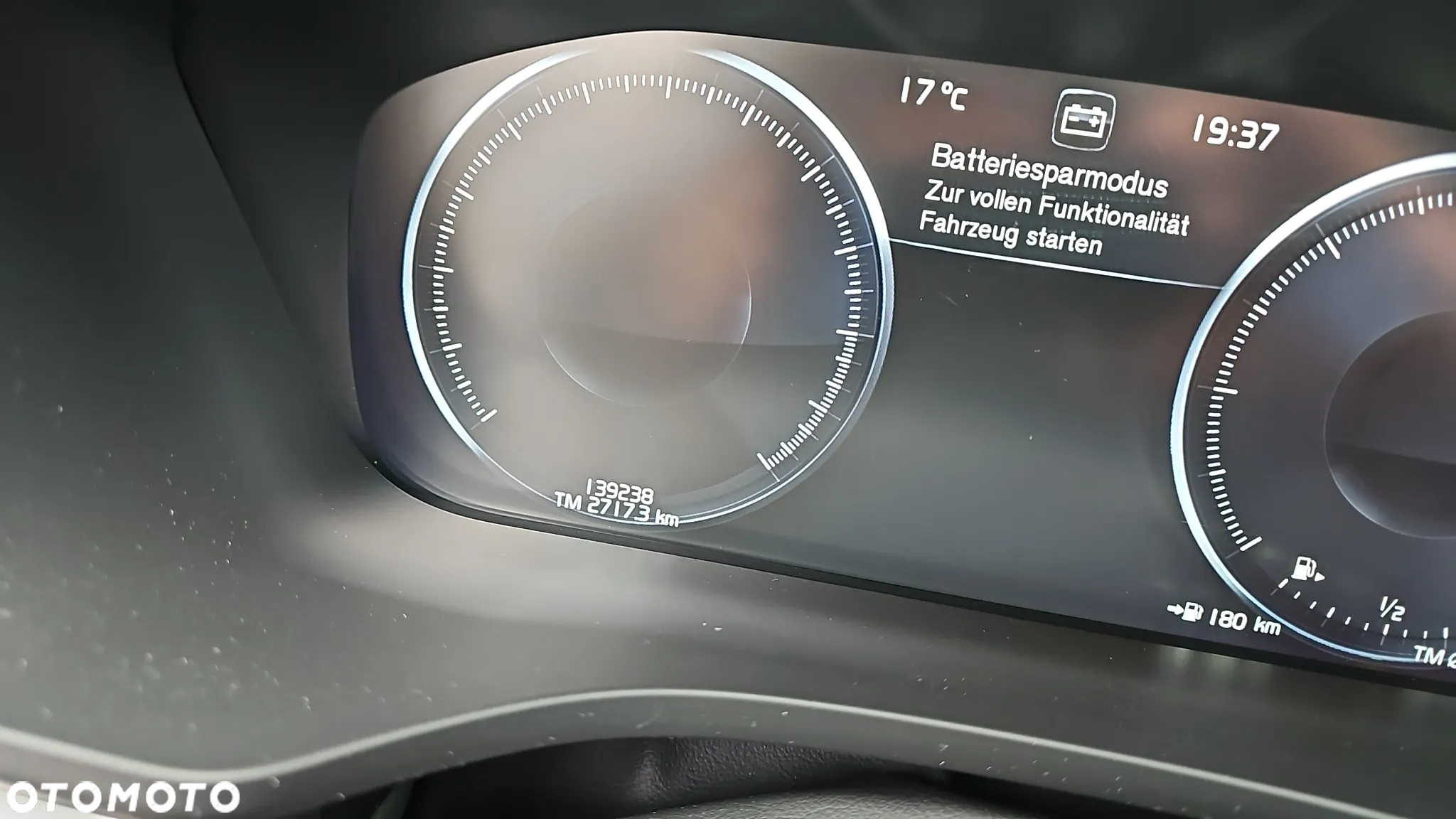 Volvo XC 60 D4 R-Design - 21