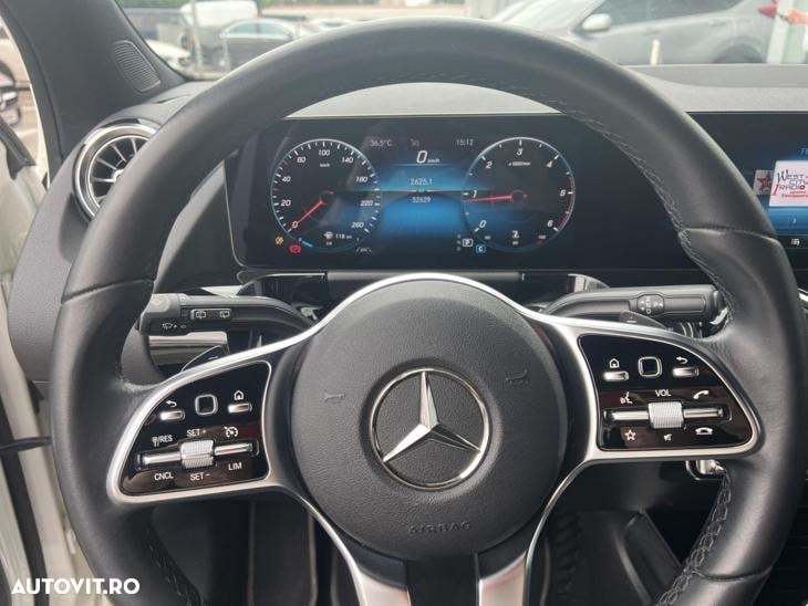 Mercedes-Benz GLA - 8