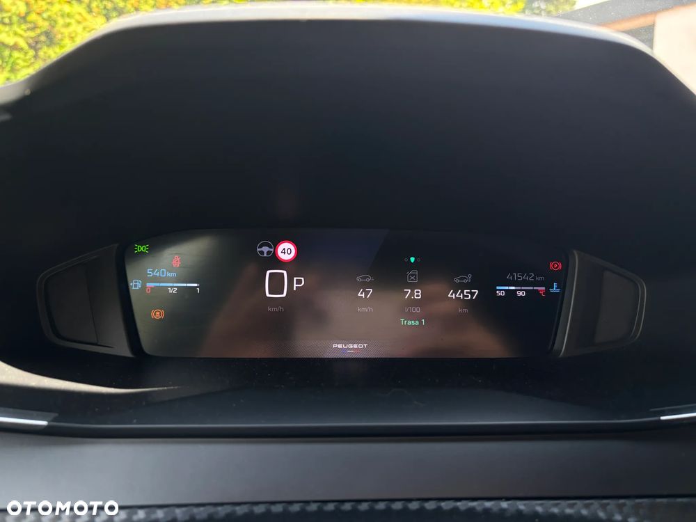 Peugeot 2008 PureTech 130 Allure S&S EAT8 - 8