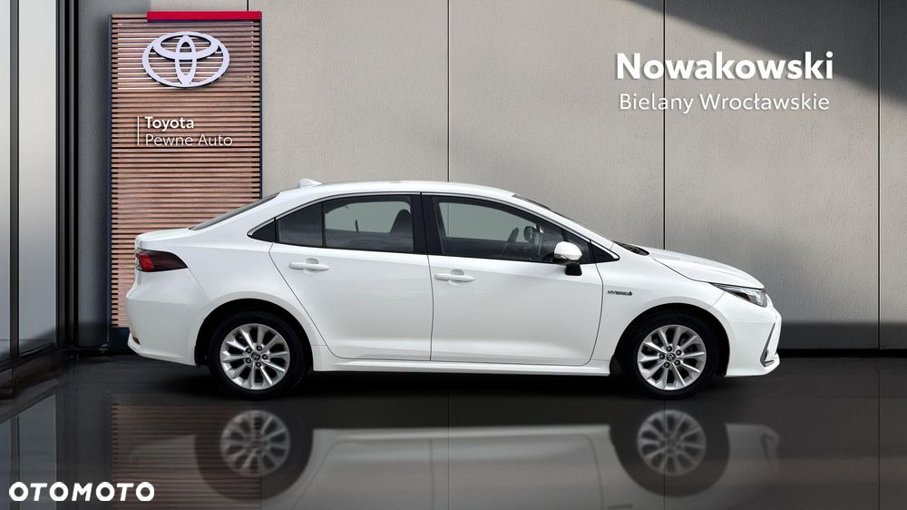 Toyota Corolla 1.8 Hybrid Comfort - 28